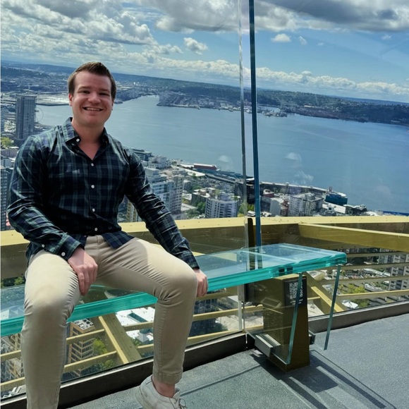 Meet your Posher, Kevin - Picture 1 of 2